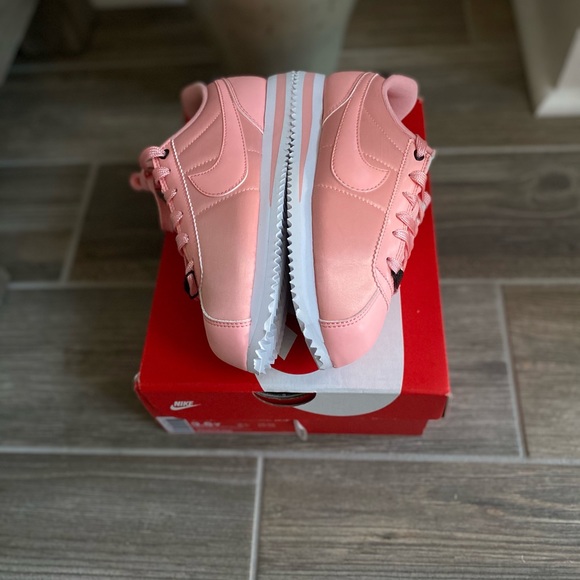 Nike Cortez Basic TXT VDay GS Sneaker - Picture 5 of 10